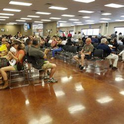 DMV tests are administered state by state, and most states provide the test in multiple languages, including Spanish. To acquire a test in Spanish, applicants should contact the DMV for the state in which they reside.. 