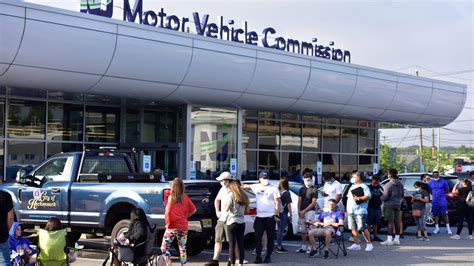 Dmv newton nj hours. Motor Vehicle Commission. Customer Advocacy Office. P.O. Box 403. Trenton, NJ 08666-0403. To Report Fraud. Telephone the 24-hour MVC Tip Line toll-free at 866-TIPS-MVC (1-866-847-7682) to report suspected fraud or criminal behavior that is related to MVC operations. The tipster will receive an automated instruction to briefly recite the details ... 