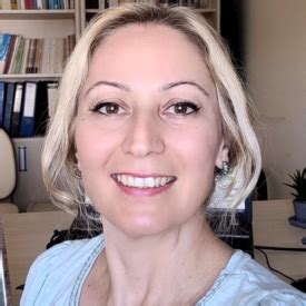 Doç.Dr. ÖZGE TUFAN ÇETİN AVESİS