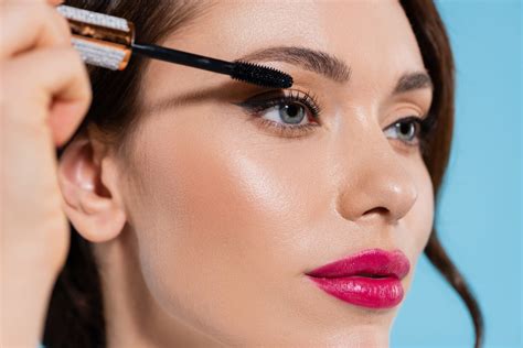 The time it takes for eyelashes to grow back after extensions can vary. It generally takes about 6 to 8 weeks for new lashes to grow and replace the ones that have shed. However, individual lash growth may vary. Can eyelashes grow back after being pulled out? Yes, eyelashes can grow back after being pulled out, just like any other hair on our .... 