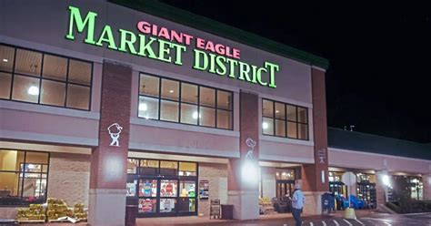 Do giant eagle cash checks. In this article, we will explore both companies simultaneously and tell you whether you can cash your checks here, It should be noted at the onset that these two are also confused with the Giant Eagle supermarket chain, which has been handled differently on this site. Well, let’s dive in. Does Giant Food Cash Checks? 