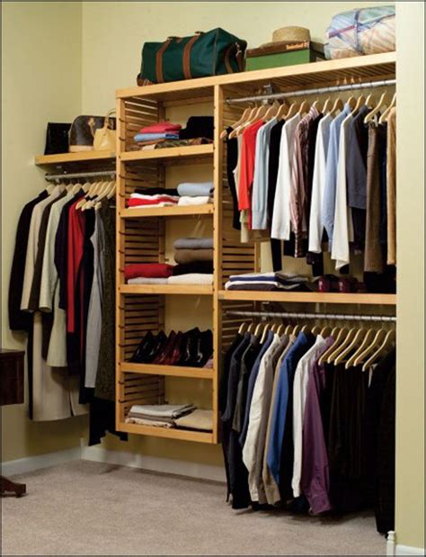 Do it yourself closet organizers. Keep Seasonal Items Down Low. Fill baskets with seasonal items, like snow clothes or bathing suits. Then, as the seasons change, simply swap what baskets are on what shelves. In the fall, move cold weather gear to lower shelves and warm weather items to higher shelves. In the spring, do the opposite. 