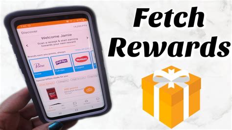 1. How does Fetch Rewards work? Let’s break it down. Once you’re in, the app will point you to the orange camera icon in the bottom middle of your screen. That’s where you scan receipts and sync e-receipts. No matter which retailer the receipt is from, you’ll earn a minimum of 25 points. Fetch accepts receipts from the following types of stores:. 