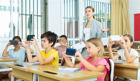 Do smartphones belong in classrooms? Four scholars weigh in