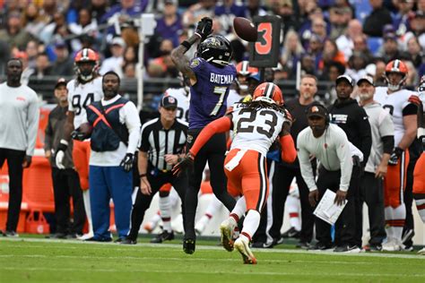 Do the Ravens have a hands problem? The dropped passes and fumbles are piling up.