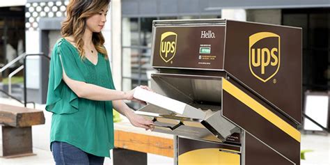 Do ups stores have drop boxes. You don’t have to go directly to a UPS store or facility to drop off parcels. You can use drop boxes or authorized UPS access points. These are certified UPS locations like participating Staples, CVSs or other stores. To find the nearest UPS dropoff locations near you, enter your postal code into the UPS Dropoff locator . 