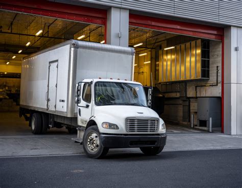 Do you need a cdl to drive a box truck. 