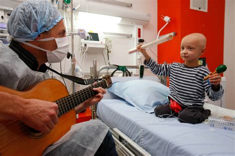May 20, 2022, at 9:43 a.m. Music therapists can help people struggling with Alzheimer's, dementia or cognitive skills. (Getty Images) A familiar song from the past can evoke …. 