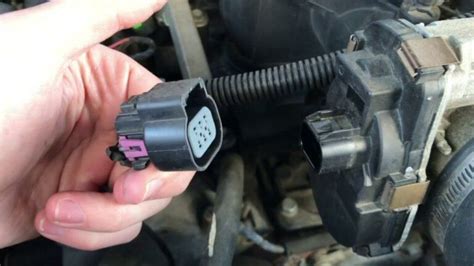 Bad Accelerator Position Sensor: Symptoms and Replacement