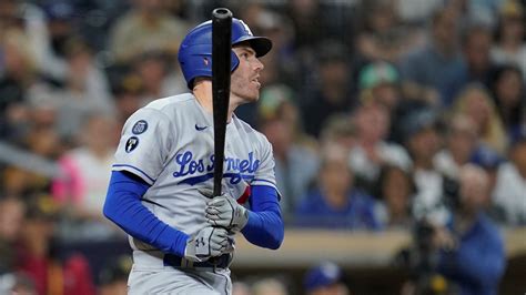 Dodgers' Freddie Freeman notches 2,000th hit