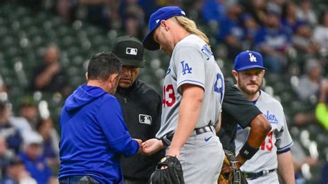 Dodgers’ Syndergaard leaves after 1 inning with cut finger