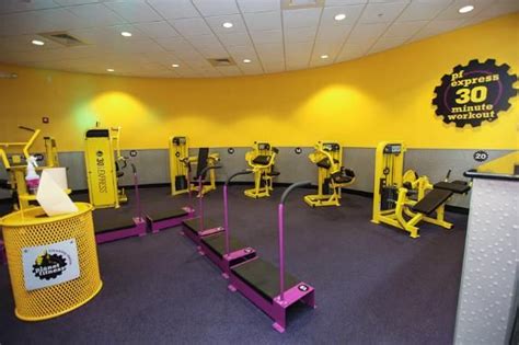 Does planet fitness have private workout rooms