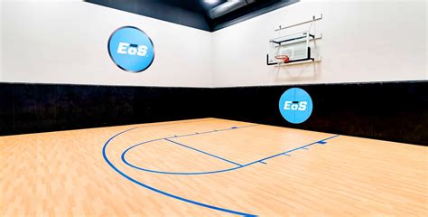 Does Eos Have Basketball Courts