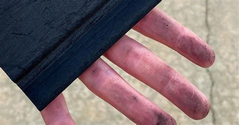 Does Shou Sugi Ban rub off