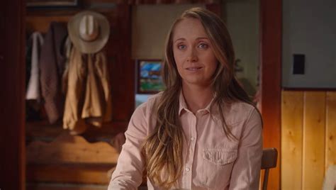 Oct 13, 2023 · As it turns out, Amber Marshall is very much like her fictional character Amy Fleming in real life! Together with her husband, Amber Marshall owns and manages a 100-acre ranch in southern Alberta. On the ranch, she keeps a variety of animals, including horses, dogs, cats, rabbits, cows, chickens, and an alpaca.