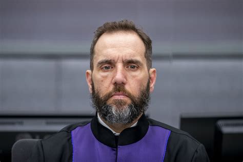 Does anyone else think that Democratic Underground