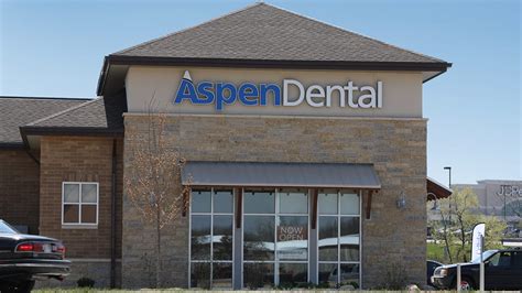 Most insurance accepted Aspen Dental is an in-network provider for most major insurance carriers, including Delta Dental, United Healthcare, Blue Cross and Blue Shield and Humana. We will work with any out-of-network commercial insurance plan as well. We do not accept Medicaid. Call your local office to find out if we take your insurance..