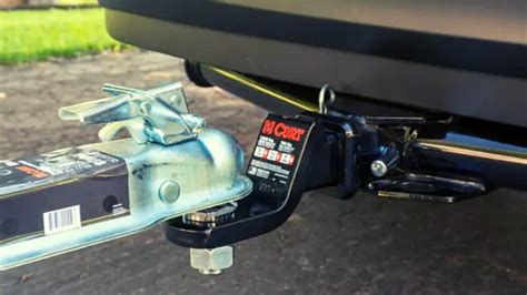 What Size Hitch Fits On a Chevy Equinox Hitch. The Chevrolet Equinox is compatible with towing hitches that have 1.25-inch receiver openings and some with two-inch receivers. Equinox hitches are also class three hitches, which match an Equinox's towing capacity of 3,500 pounds. Still, the Equinox was manufactured over many model years.. 
