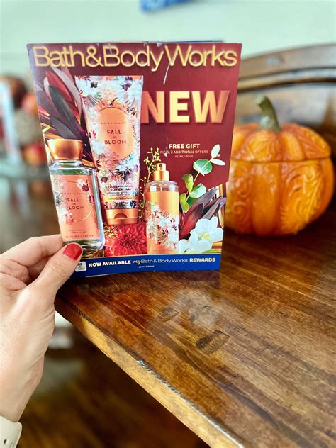 Does bath and body works pay weekly or biweekly. Offer cannot be combined with any other scannable coupons or code-based offers except My Bath & Body Works Rewards and Birthday Reward. This offer is not redeemable for cash or gift cards. Offer is not valid toward previous purchases or on product purchased through third parties (including, but not limited to, Instacart). $50 qualifying ... 