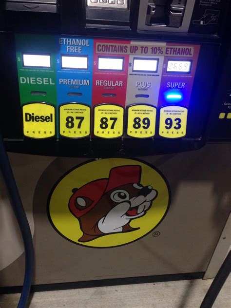 Does bucees have free air. A massive convenience store opened Monday on the northeast side of Springfield just off I-44. Many people were there when the doors opened at 6 a.m. and kept coming as the day went on. Buc-ee’s ... 