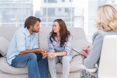Does couples therapy work. Couples therapists are encouraged to have a “no secrets” rule, meaning that the therapist cannot “hold” sensitive information from one or the other participants. The same is often true for ... 