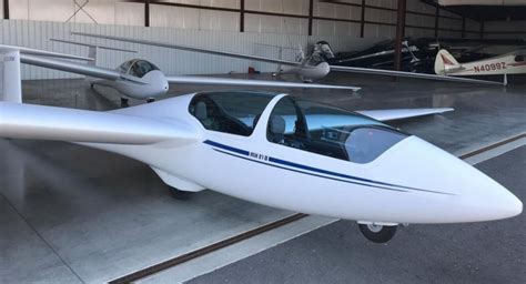 Does glider time count toward total time
