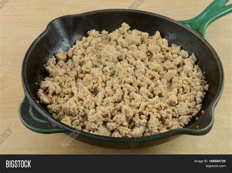 Does ground turkey have iron in it? - Answers