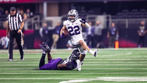 Does kstate play football today. Kansas State is riding high after a dominant 42-13 victory over Troy in their last outing. Quarterback Will Howard has been pivotal to the team’s strong start, throwing for 547 yards and 5 ... 