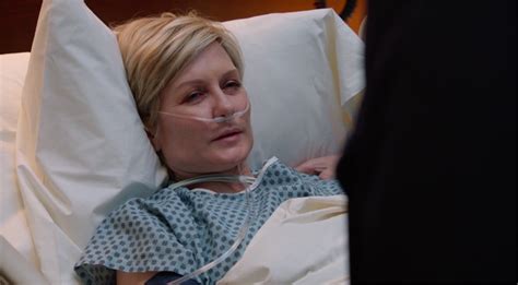 Linda Reagan, who played police detective Danny Reagan’s wife on the show, died in a helicopter crash while transporting a victim on the last season finale. She was an ER nurse and an important part of the series right from season 1. Amy Carlson, who played Linda, sent fans a goodbye message. Now, fans want answers.. 