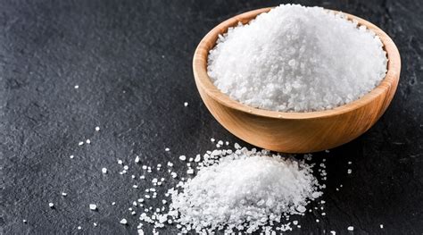 Does salt kill ants. 24 Apr 2021 ... Ants don't particularly hate salt. In fact, since they are opportunistic eaters, they may even be attracted to salt and take some back to the ... 