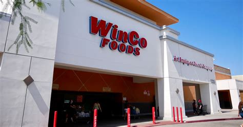 Does winco do grocery pickup. Are you in search of a convenient and budget-friendly supermarket? Look no further than WinCo. With its wide selection of groceries, household items, and affordable prices, WinCo S... 