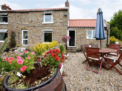 Dog-friendly short breaks in Yorkshire - Canine Cottages