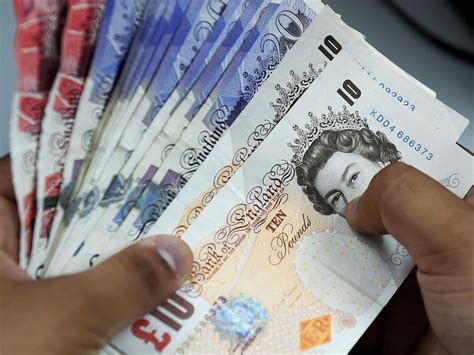 Dollar1000 to pounds. FXStreet 09.04 GBP/USD regains footing above 1.2600, amid mixed US data, Labor Day holiday; DailyFX 09.04 Pound (GBP) Update: Sterling Reinforces Range Trading Tendencies; FXStreet 09.04 Pound Sterling Price News and Forecast: GBP/USD attracts some buyers above the 1.2600 area; FXStreet 09.04 Pound Sterling remains vulnerable as recession risks ... 