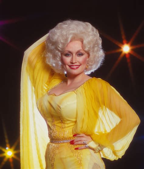 Dolly_nn. Jul 11, 2023 · Dolly Parton has 11 siblings: Willadeene, David, Coy, Robert Jr., Stella, Cassie, Randy, Larry, Floyd and twins Freida and Rachel. Here’s everything to know about her brothers and sisters. 