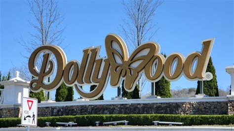 Dollywood Summary; Live waiting times; Crowd c