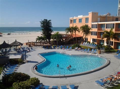 Dolphin beach resort. Dolphin Beach Resort is an excellent choice for travelers visiting St. Pete Beach, offering a family-friendly environment alongside many helpful amenities designed to enhance your 