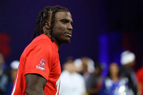Dolphins’ Tyreek Hill says he’s ‘never racing again’ after ‘looking wild’ in 60-meter dash at USA Track and Field event