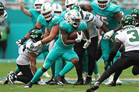 Dolphins Deep Dive: What do we make of the offensive moves made this offseason?