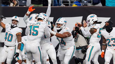 Dolphins aim to avoid a tumble from 8-3 like last season when they open December at Washington