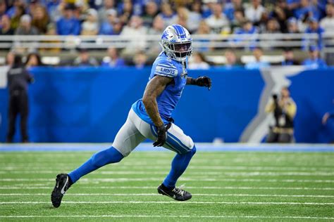 Dolphins get more secondary help with former Lions safety DeShon Elliott, add tight end