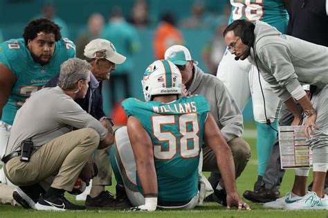 Dolphins place starting center Connor Williams on season-ending IR as injuries mount