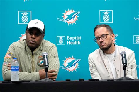 Dolphins undeterred by first-round forfeiture; Grier, McDaniel talk CB, RB situation, Taylor Lewan and more