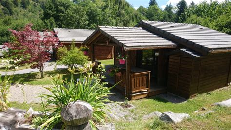 Domaine du Haut des Bluches : Camping Chalets …