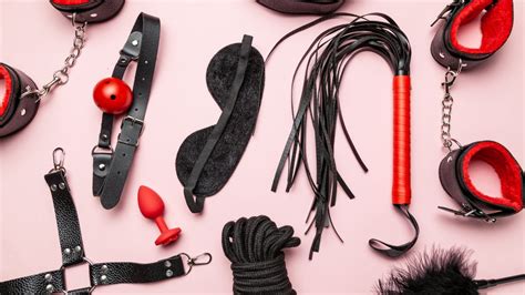 Dominance and submission a guide to Dom/sub dynamics Mashable