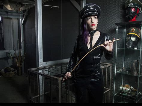 Dominatrix for hire Alès