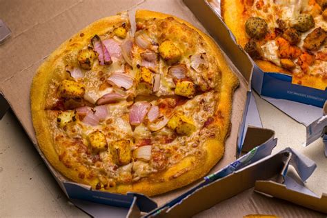 Dominos just crust. Use pepperoni pizza to introduce them to new flavors such as green peppers, black olives, or mushrooms. Or surprise pizza lovers of all ages by pairing pepperoni with bacon and fresh onions. Order online today! Order pizza, pasta, chicken & more online for carryout or delivery from your local Domino's restaurant. 