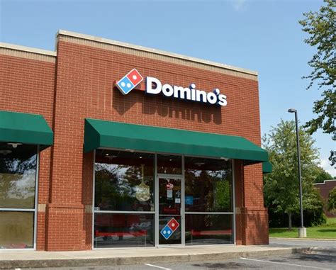 Dominos rock hill sc. Order Domino's Pizza & Food Near 29730. For the love of pizza! It's time to have tastiness delivered in Rock Hill. Order online or call now. Your local Domino's has the pizza, pasta, sandwiches, chicken, and desserts that you crave. Order pizza and food for delivery or carryout from Domino's near 29730. 