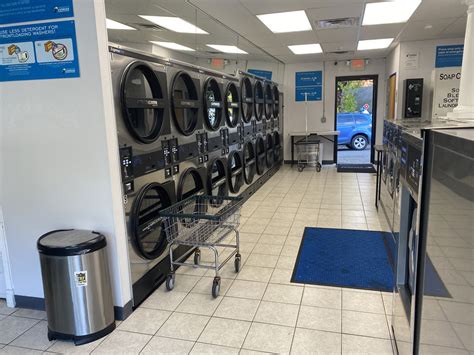 Donald W Laundry in Danbury, CT with Reviews