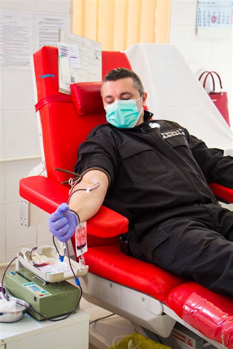 Donarea - Donarea de sange reprezinta o modalitate relativ sigura de a ajuta persoanele care au nevoie urgenta de o transfuzie. An de an, miloane de oameni au nevoie de o astfel de procedura in timpul interventiilor chirurgicale, in gestionarea unor boli care necesita componente sanguine sau pentru a le fi salvata viata dupa …