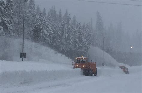 For up to the minute closure notifications on Highways within Nevada County go to the CalTrans Road Conditions link below. CalTrans oversees all highways throughout California including 20, 49, 80, 89, 174 and 267 within Nevada County. CalTrans Road conditions. CalTrans Traffic Cameras. CalTrans Winter Driving Tip.. 